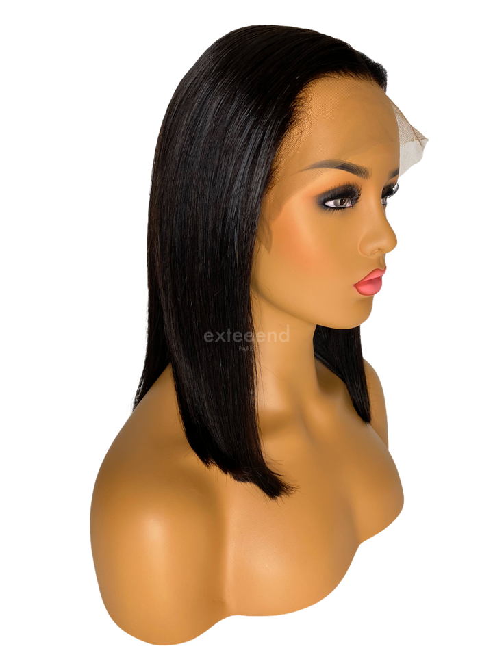 Perruque femme Lara carré long noir lace wig lace front lace frontal indétectable prêt-à-porter cheveux naturels pose sans colle ni gel glueless mannequin profil Exteeend Paris